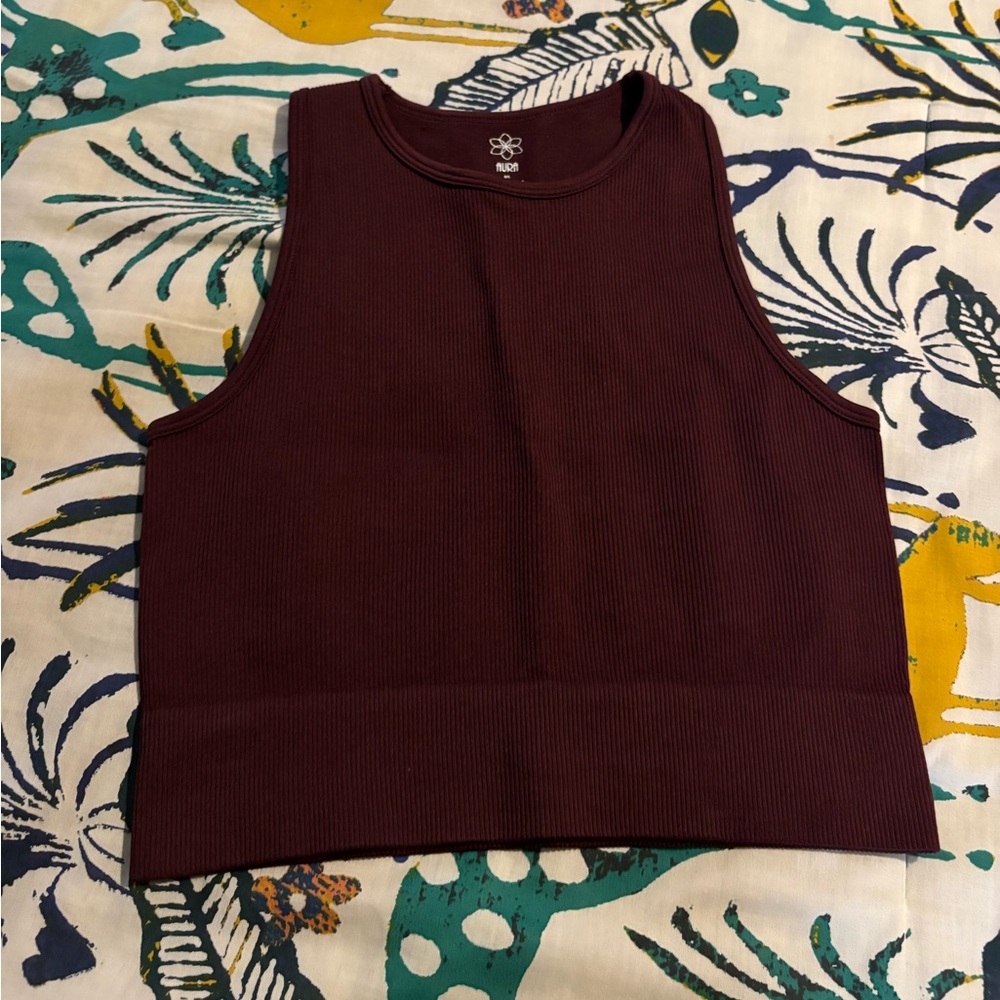 Aura | crop